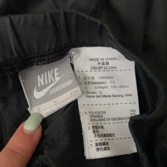 Black leggings - Picture 3 of 3